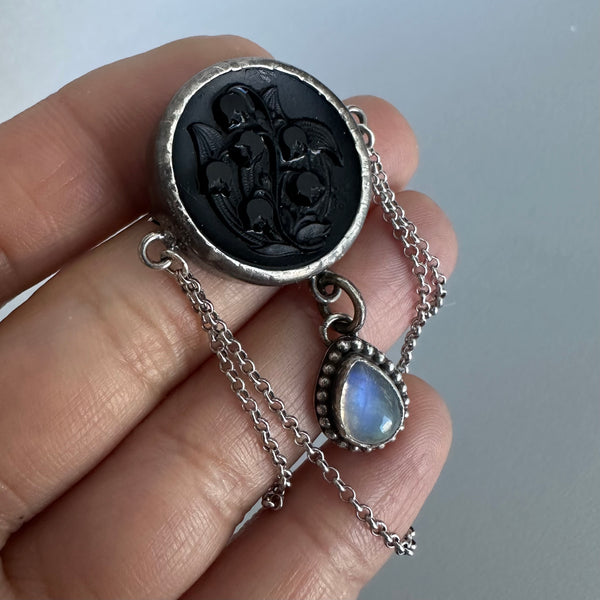 Victorian Button Brooch