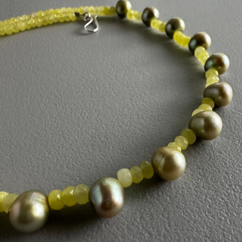 Butter Yellow and Pearl Necklace (19”)