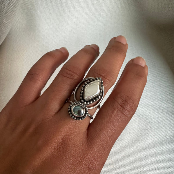 Pearl Totem Ring in Gray