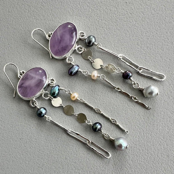 Lluvia Earrings in Amethyst