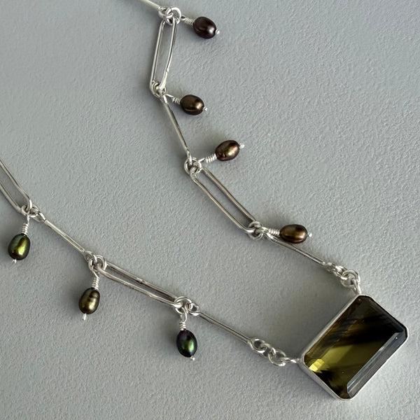 Bicolor Quartz