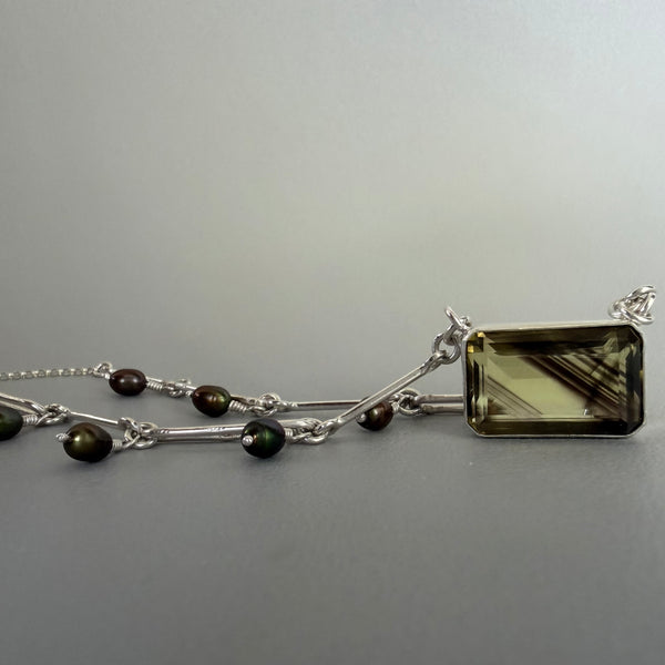 Bicolor Quartz