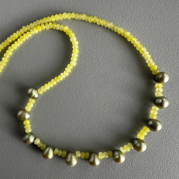 Butter Yellow and Pearl Necklace (19”)