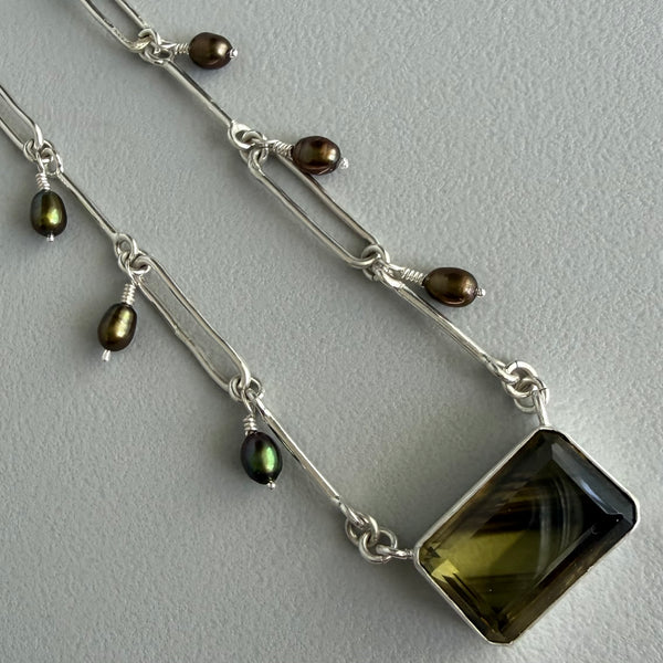 Bicolor Quartz