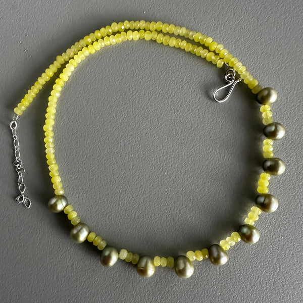 Butter Yellow and Pearl Necklace (19”)