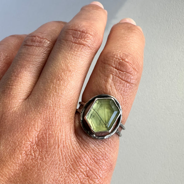 Tourmalinated Prehnite Ring