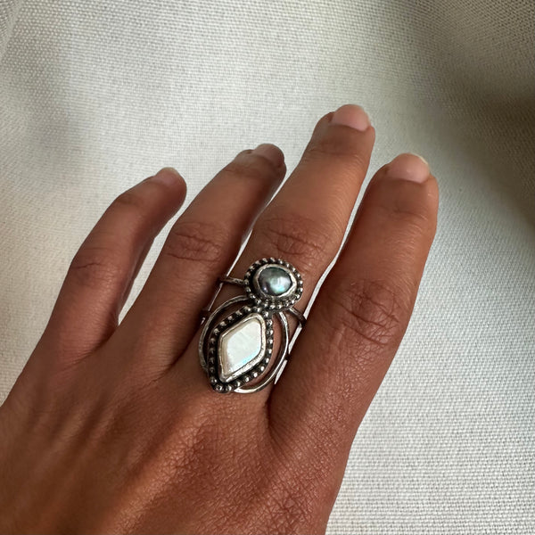 Pearl Totem Ring in Gray