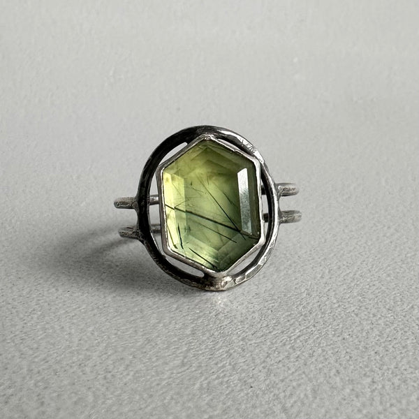 Tourmalinated Prehnite Ring