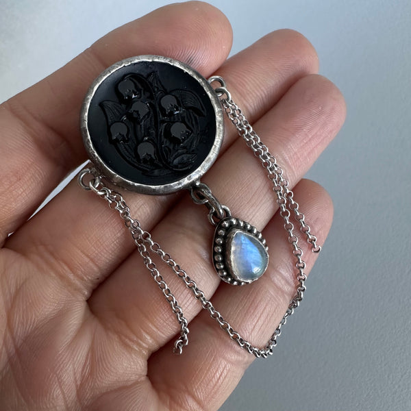 Victorian Button Brooch