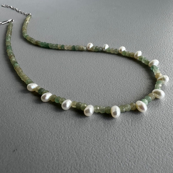 Green Quartz + White Pearls Necklace (16.5”)