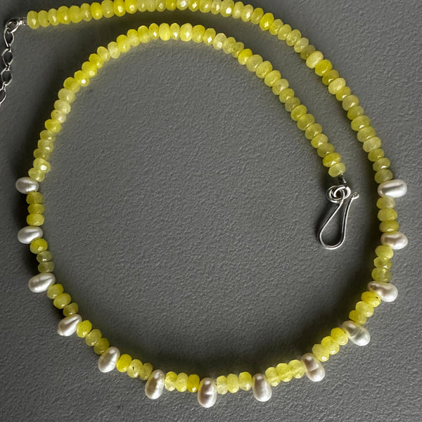 Butter Yellow and White Pearls Choker (16.5”)