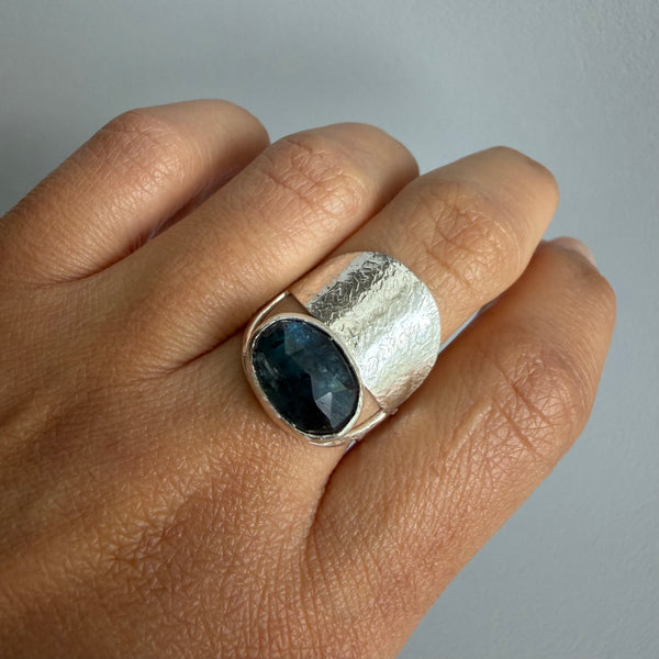 Moss Kyanite Half Shield Ring