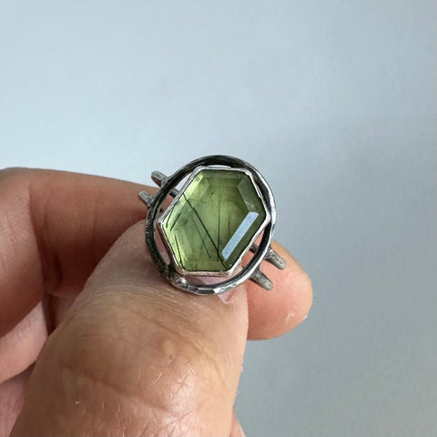 Tourmalinated Prehnite Ring