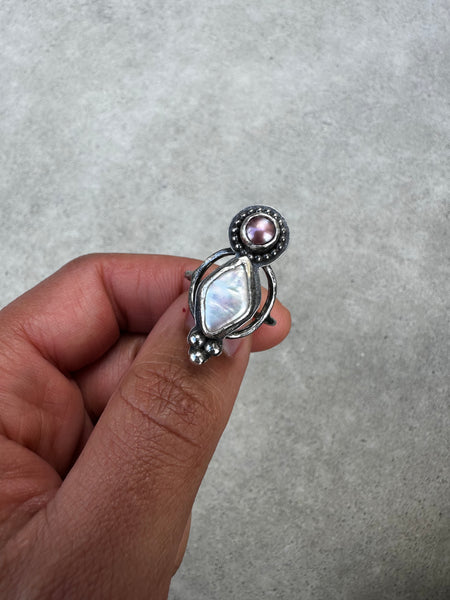 Pearl Totem Ring in Mauve