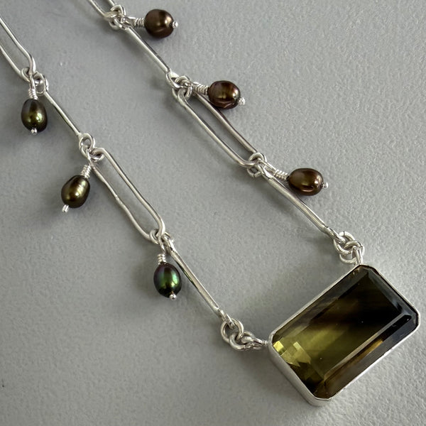 Bicolor Quartz