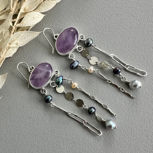 Lluvia Earrings in Amethyst