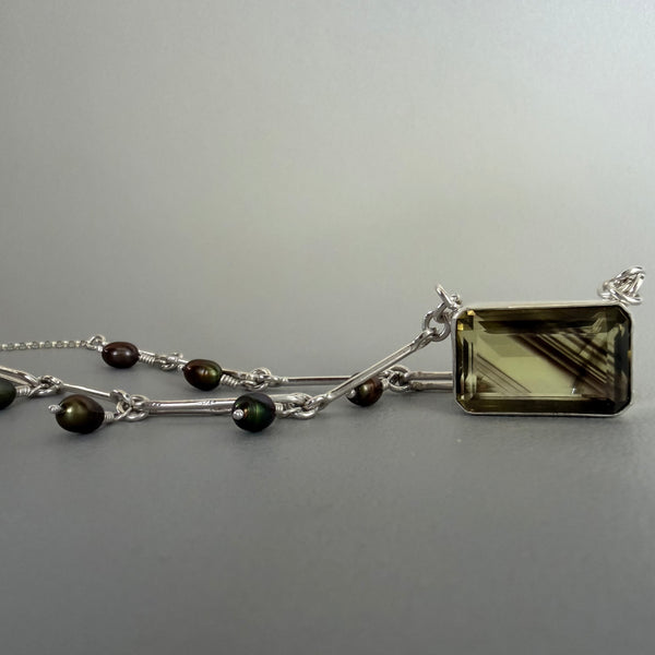 Bicolor Quartz