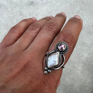 Pearl Totem Ring in Mauve
