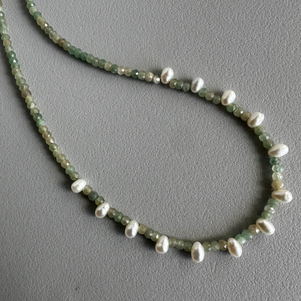 Green Quartz + White Pearls Necklace (16.5”)