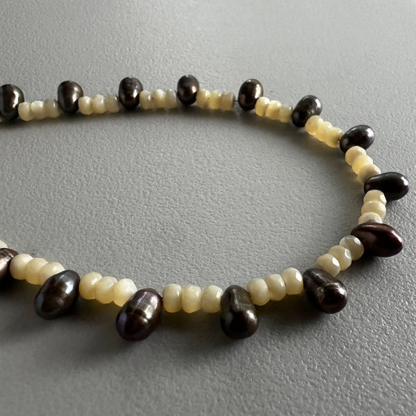 Neutral + Chocolate Pearls Necklace (20.5”)