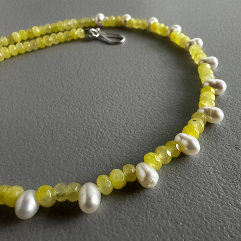 Butter Yellow and White Pearls Choker (16.5”)