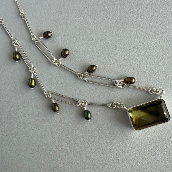 Bicolor Quartz